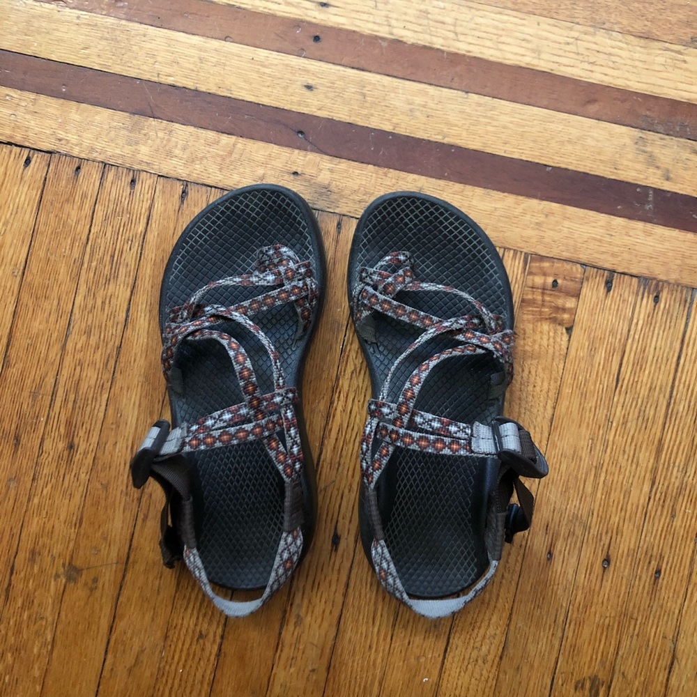 Women’s Chaco’s with Toe Loop